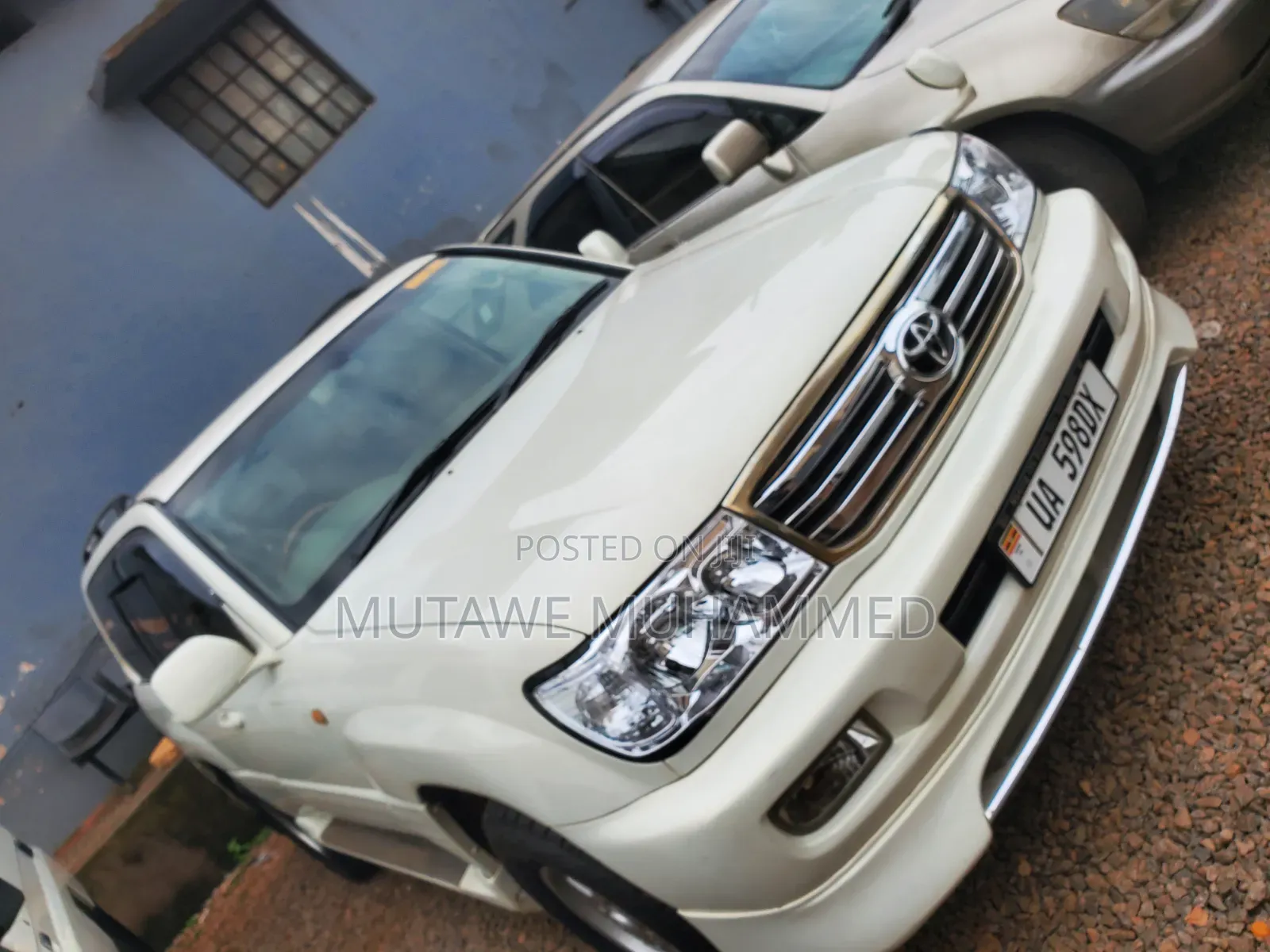 Toyota Land Cruiser 2005 White