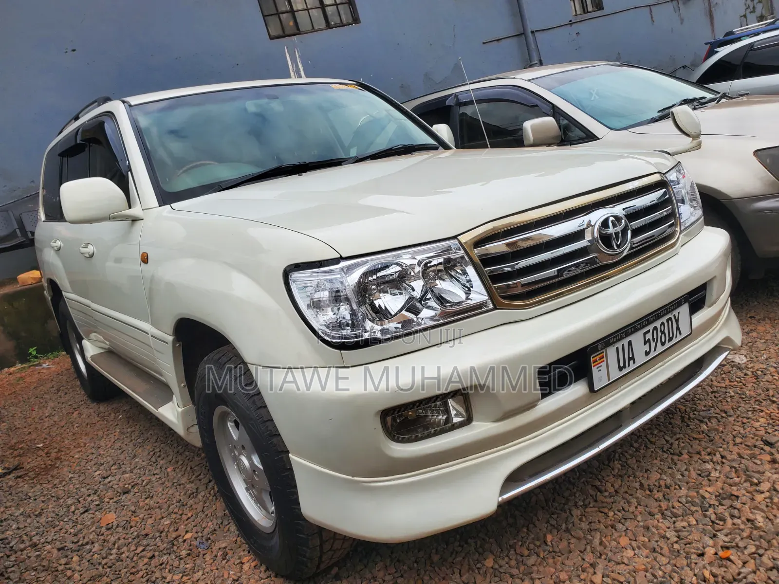 Toyota Land Cruiser 2005 White