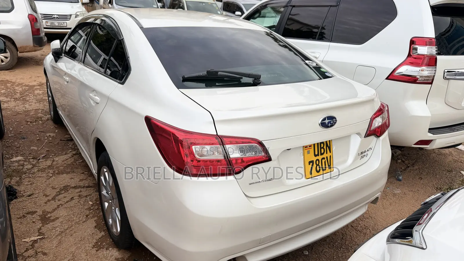 Subaru Legacy 2015 Off white