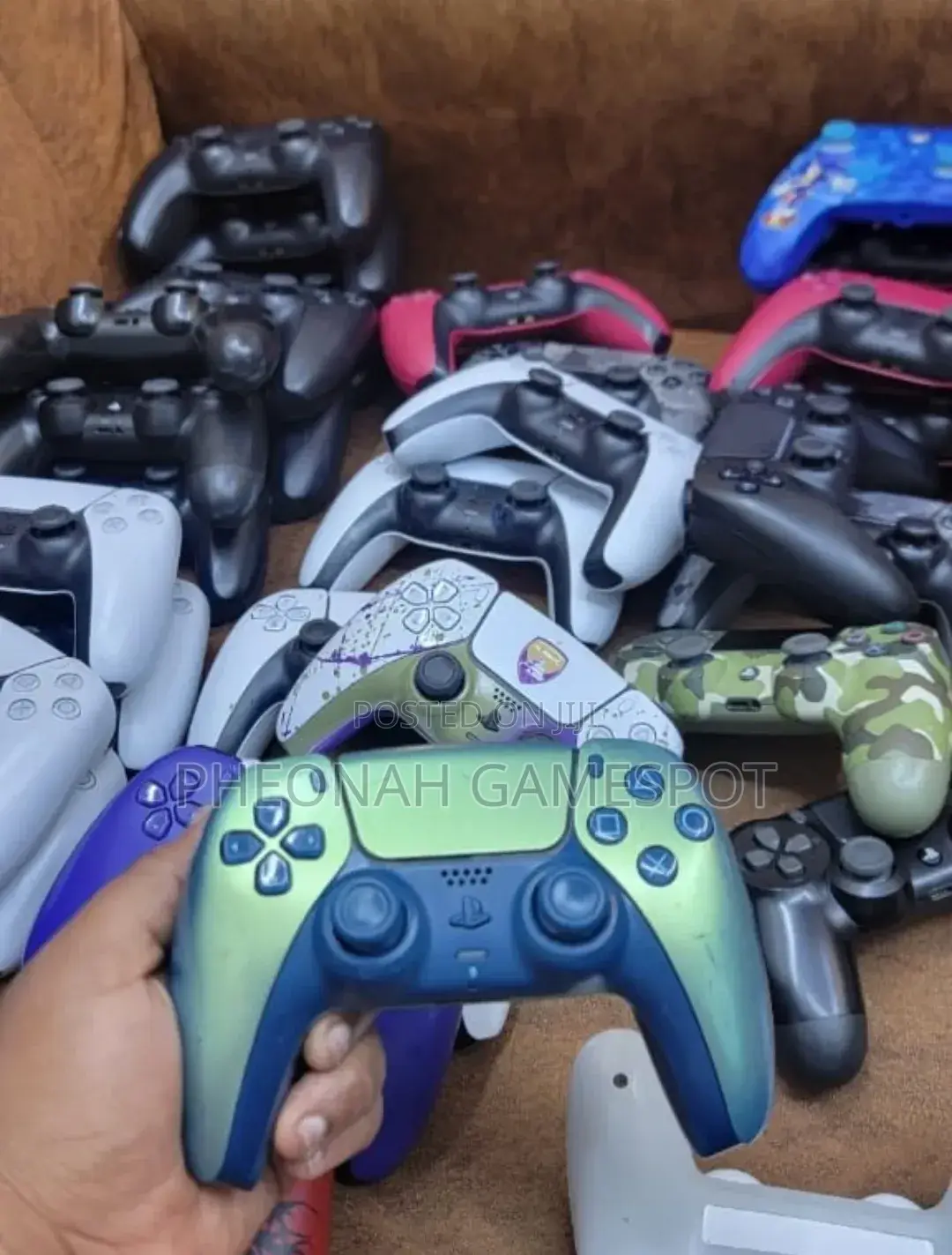 Enjoy Gaming With Our Original Uk Used Controllers/Game Pad Ps4 Ps5