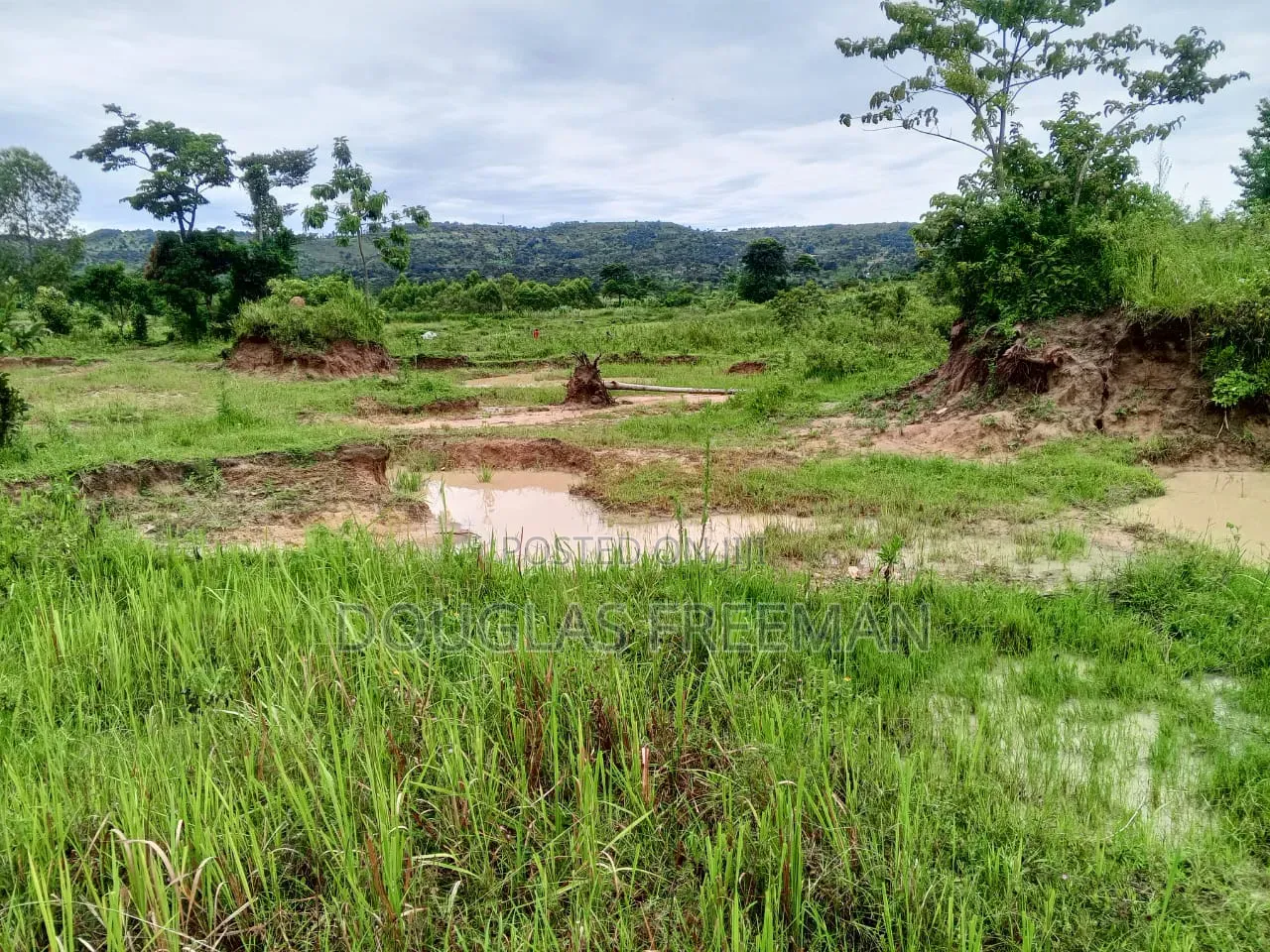 Land for Sale Mainly Sand Mining Is in Buikwe District via Kiyindi