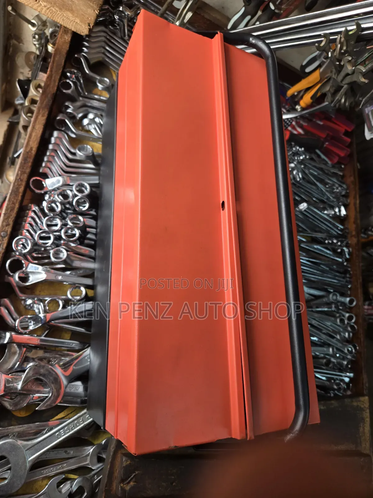 85 - Pieces Mechanical Tools Set Housed in Cantilever Box