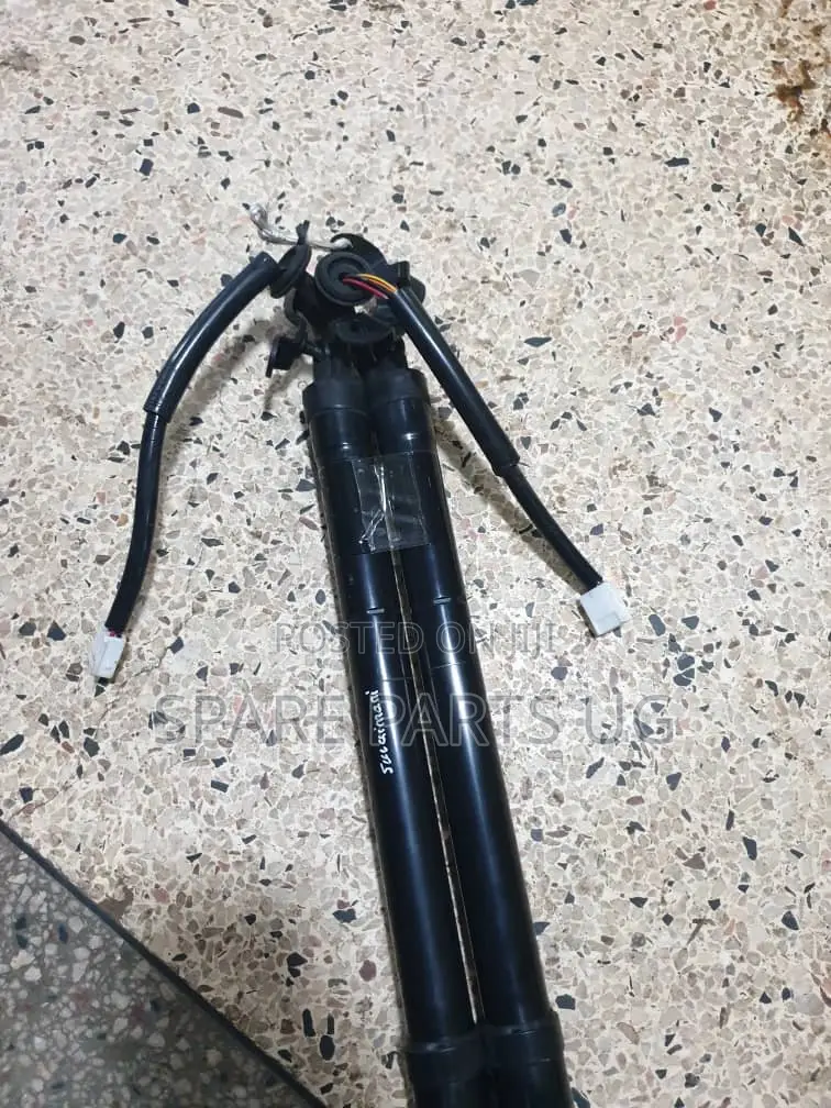 Harrier 2014 - 2019 Electric Boot Shocks / Power Tailgate Strut