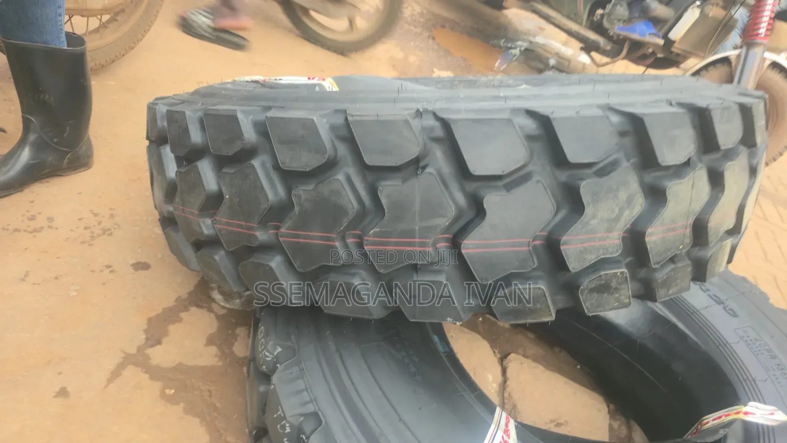1200r20 Kapsen Truck Tyres for Behind Mudgrip Tyres