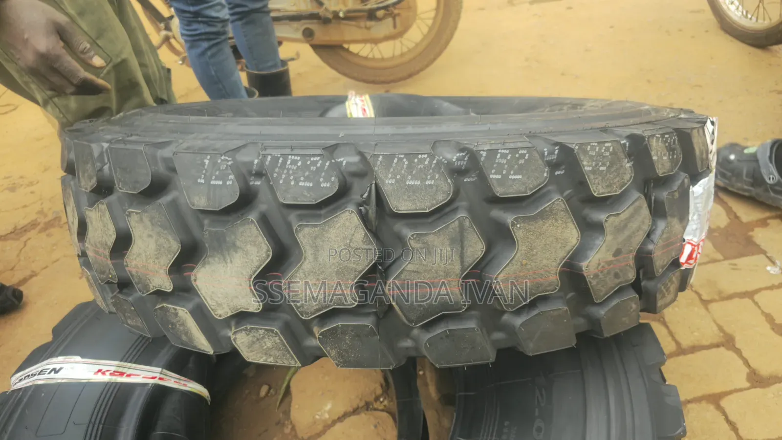1200r20 Kapsen Truck Tyres for Behind Mudgrip Tyres