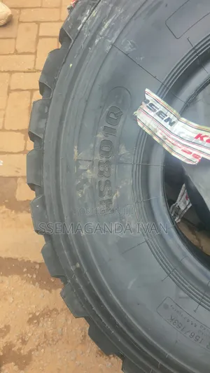 1200r20 Kapsen Truck Tyres for Behind Mudgrip Tyres