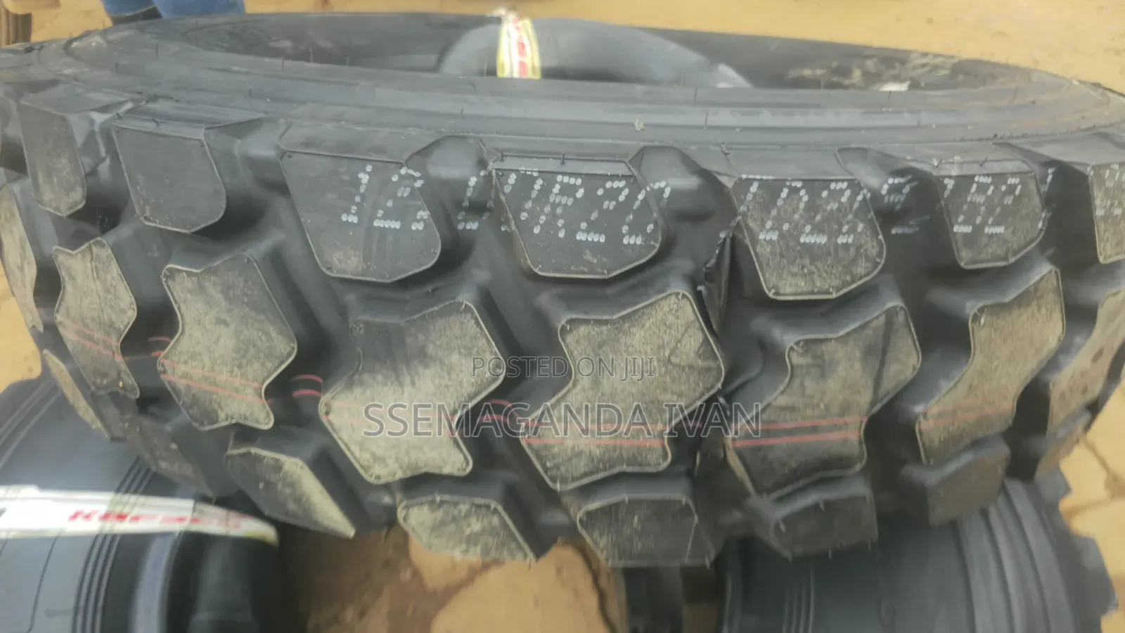 1200r20 Kapsen Truck Tyres for Behind Mudgrip Tyres