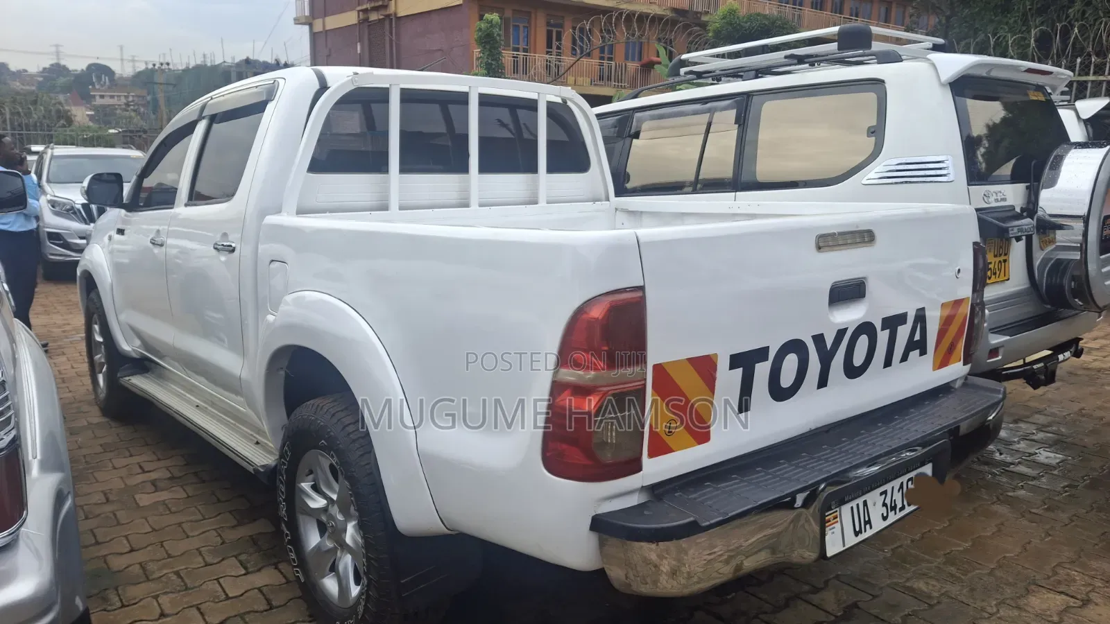 Toyota Hilux 2.5 D-4D 4X4 SRX 2010 White