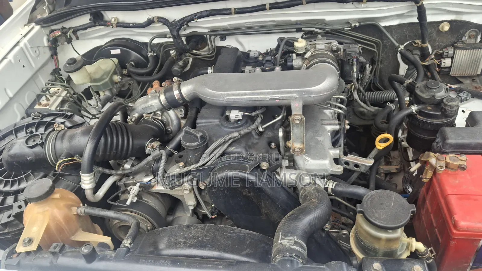 Toyota Hilux 2.5 D-4D 4X4 SRX 2010 White
