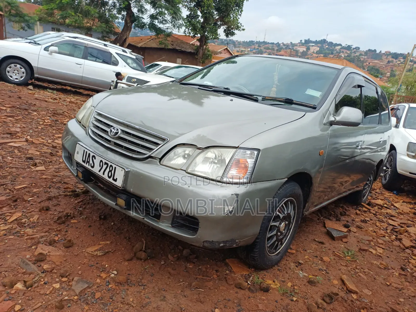 Toyota Gaia 2000 Gray