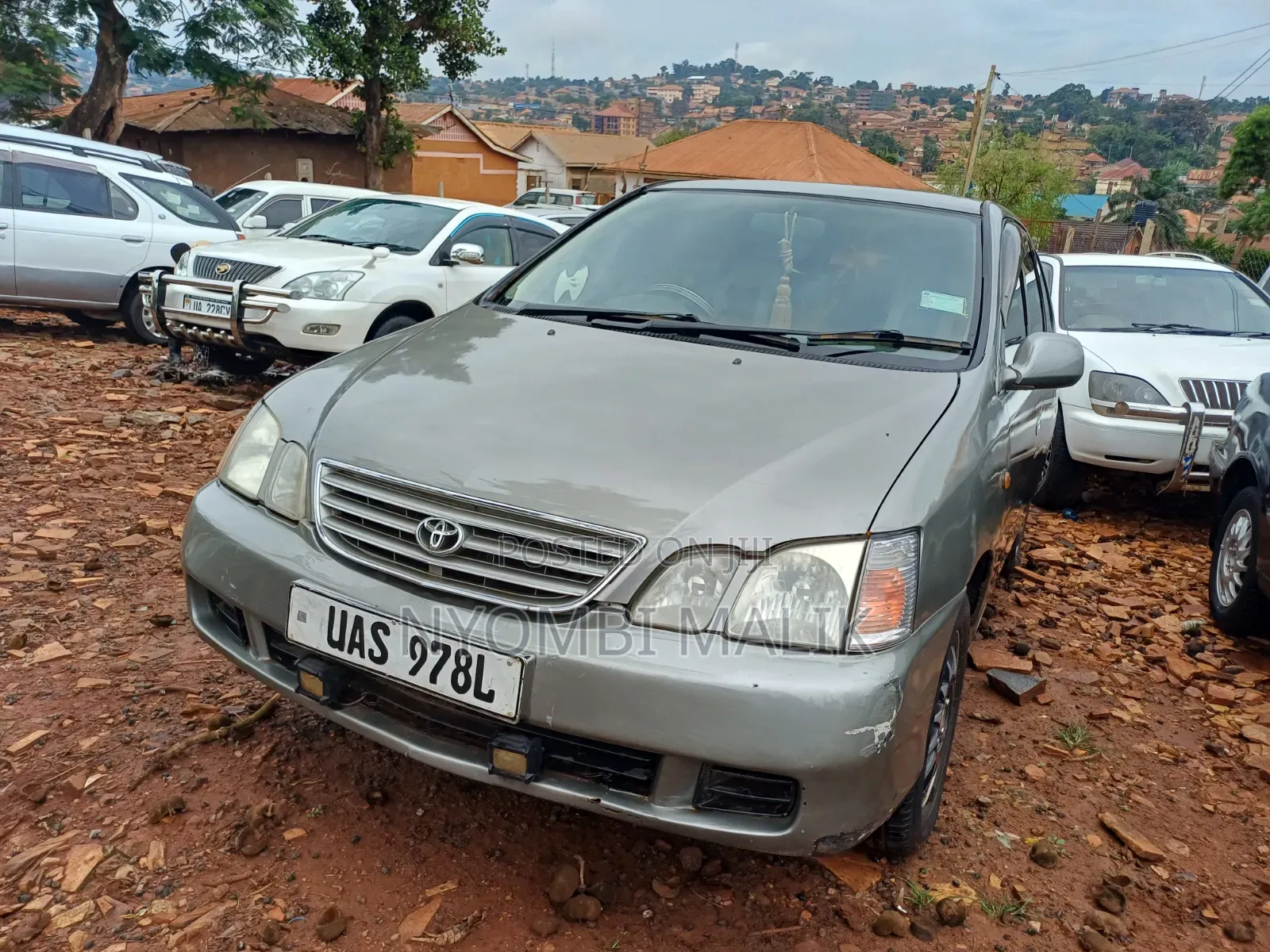 Toyota Gaia 2000 Gray