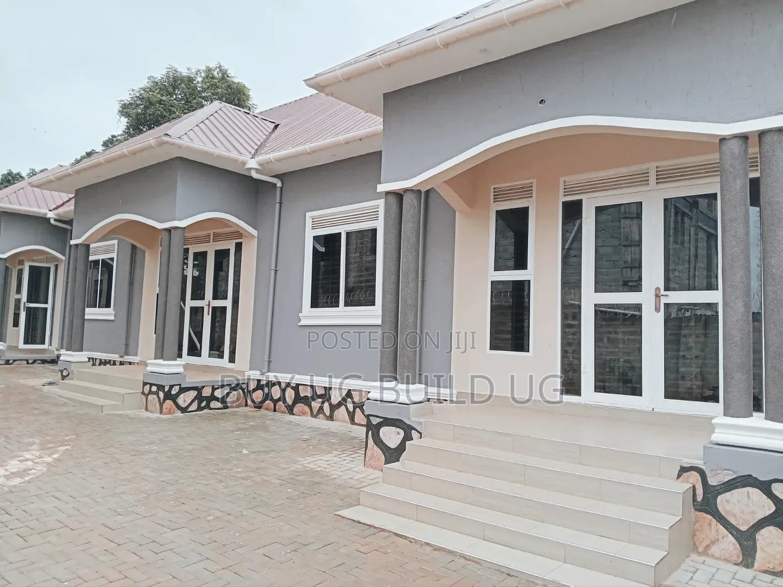 2bdrm House in Bweyogerer Town, Central Division for rent