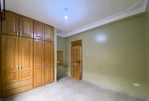 2bdrm House in Bweyogerer Town, Central Division for rent