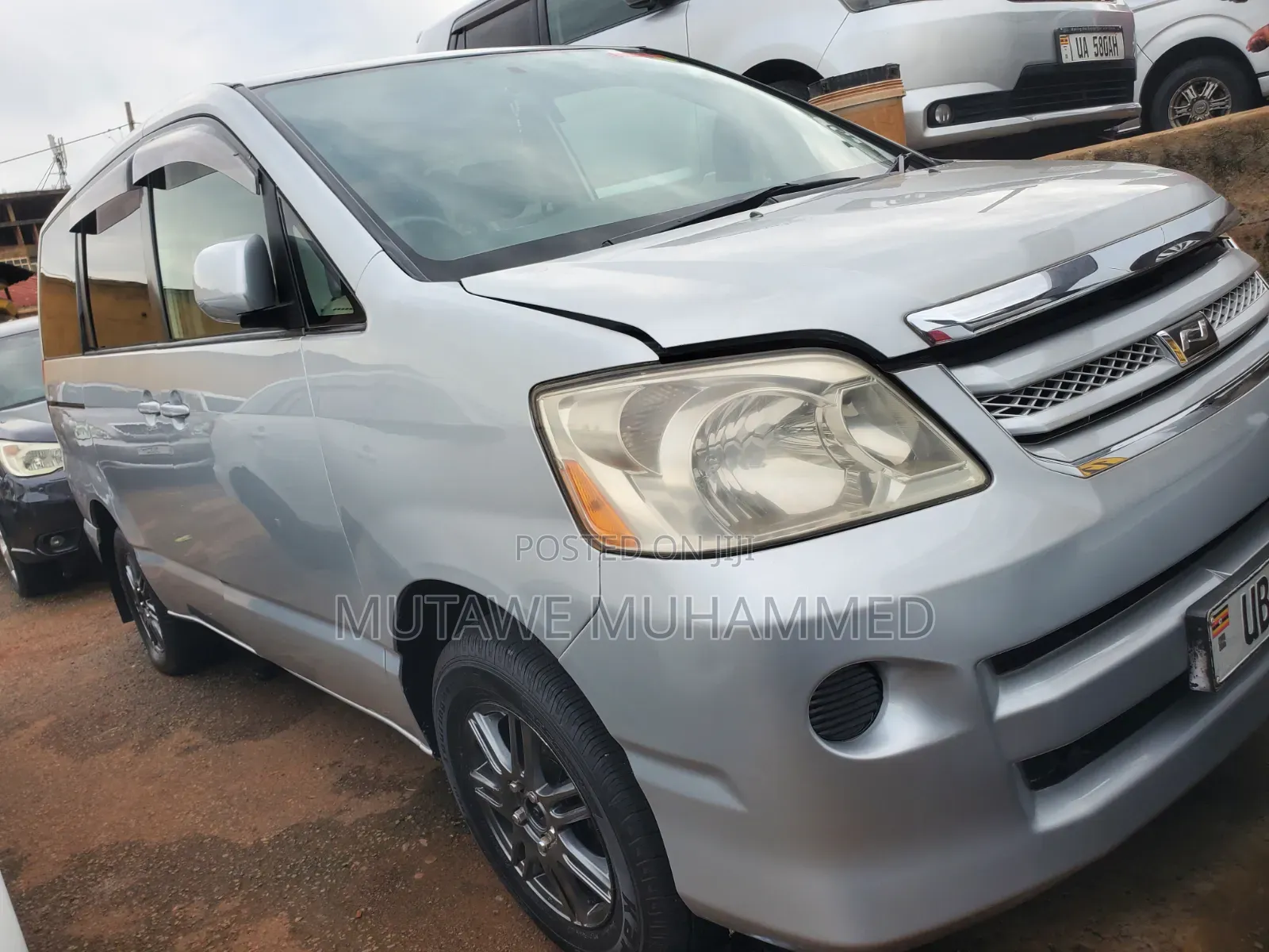 Toyota Noah 2007 Silver