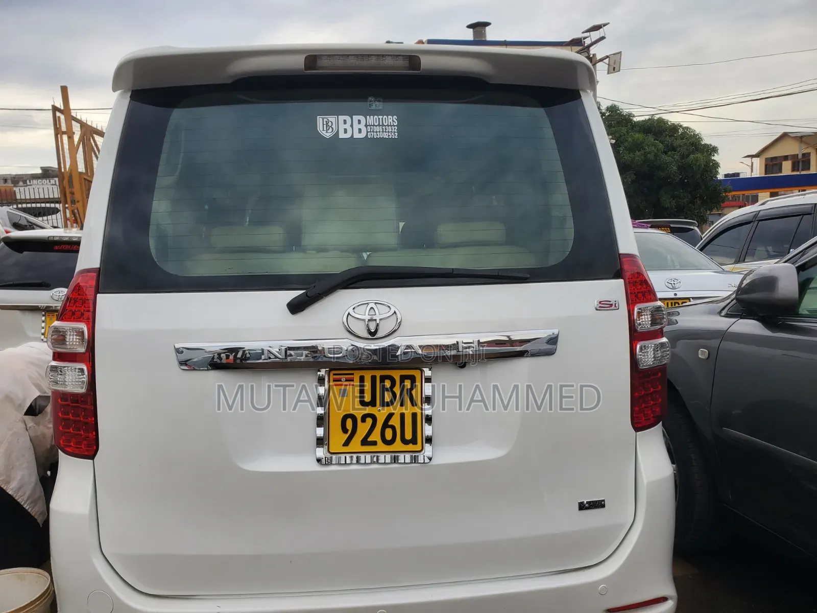 Toyota Noah 2011 White
