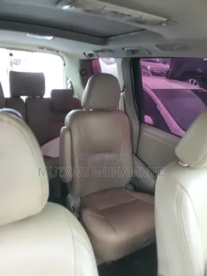 Toyota Noah 2011 White