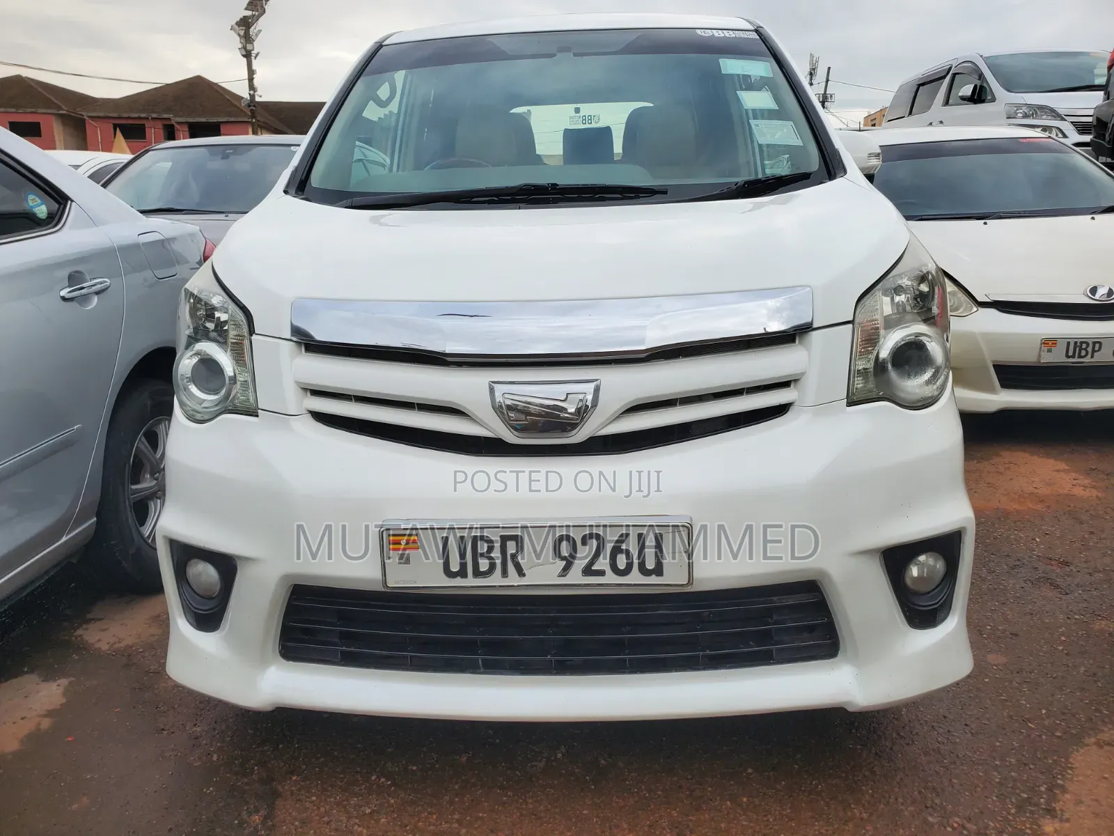 Toyota Noah 2011 White