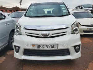 Toyota Noah 2011 White