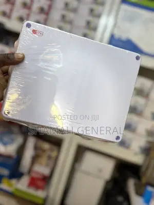 Plastic Adaptable Boxes in All Sizes