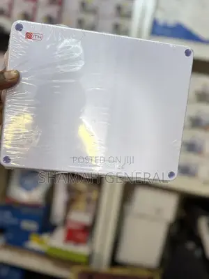 Plastic Adaptable Boxes in All Sizes