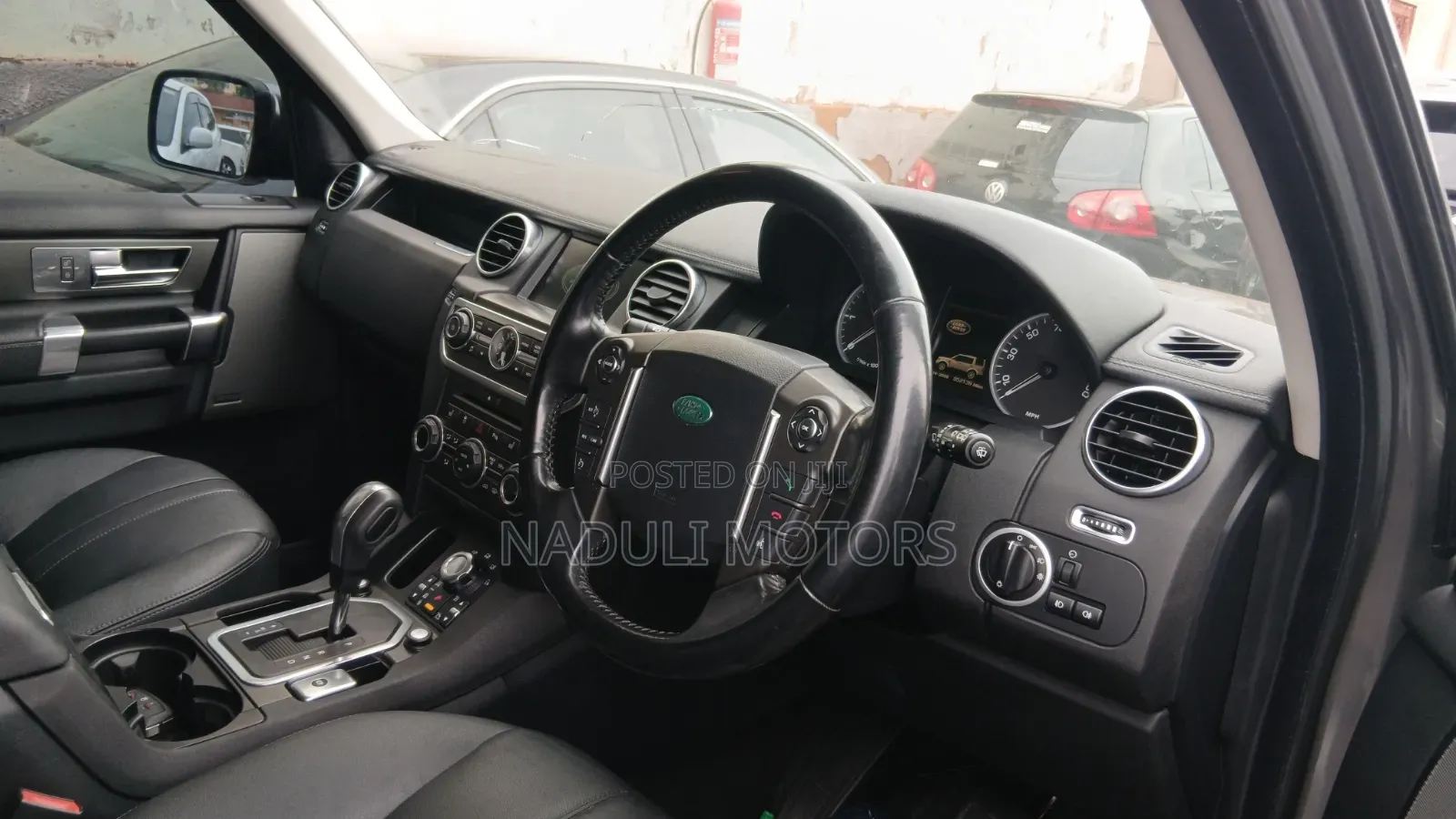 Land Rover Discovery 2012 Gray