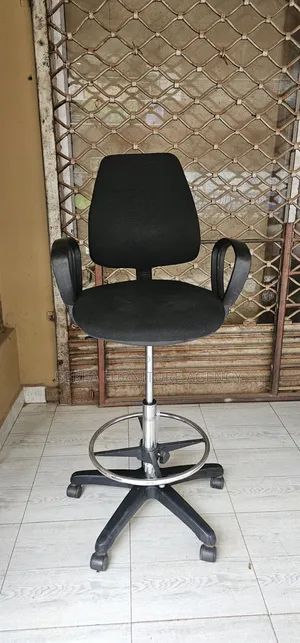 Simple Strong Counter Chair