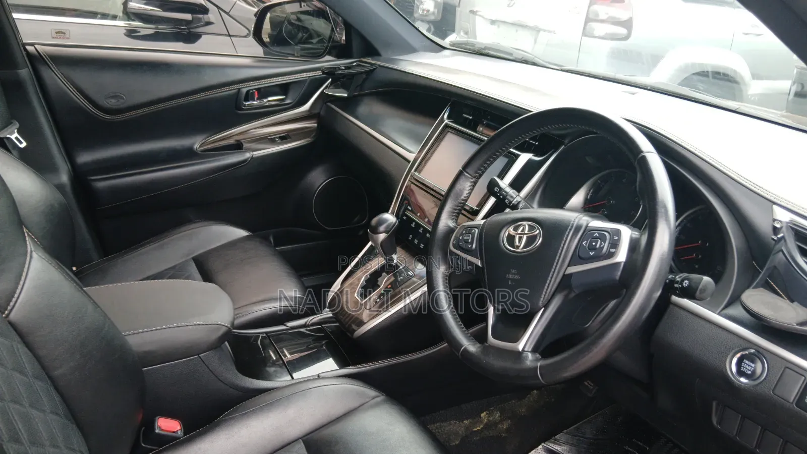 Toyota Harrier 2015
