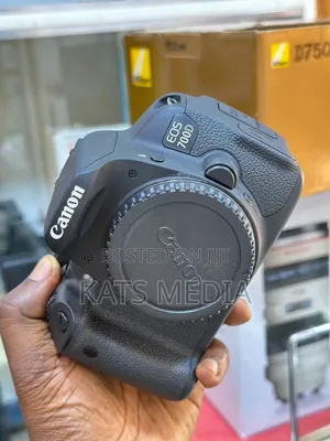 Canon Camera 700d