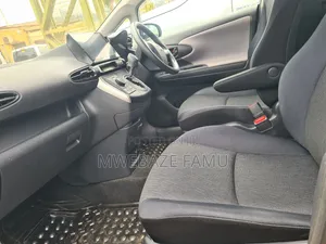 Toyota Wish 2011 Blue