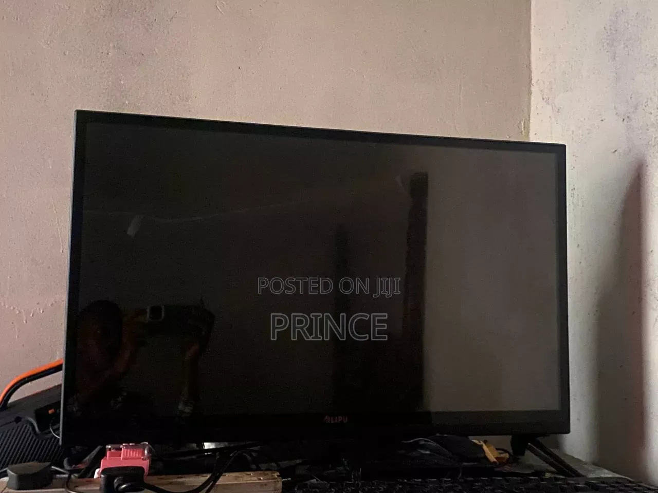 32 Inches Ailipu Tv for Sale Costs 290,000 Ug SHS
