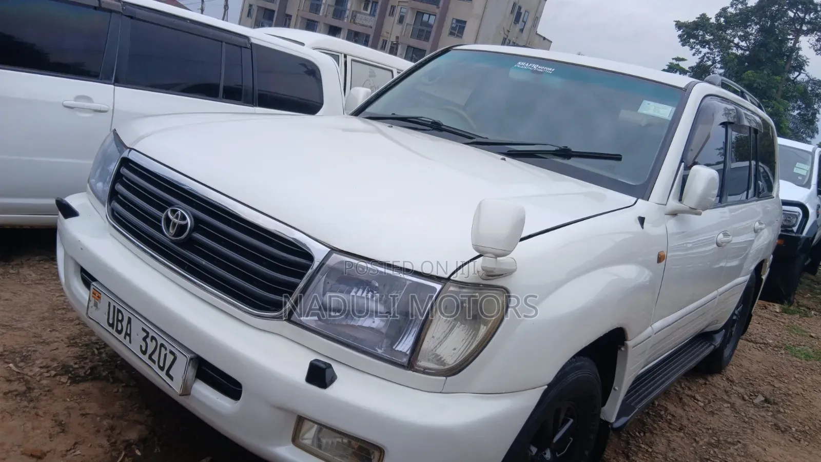 Toyota Land Cruiser 2006 White