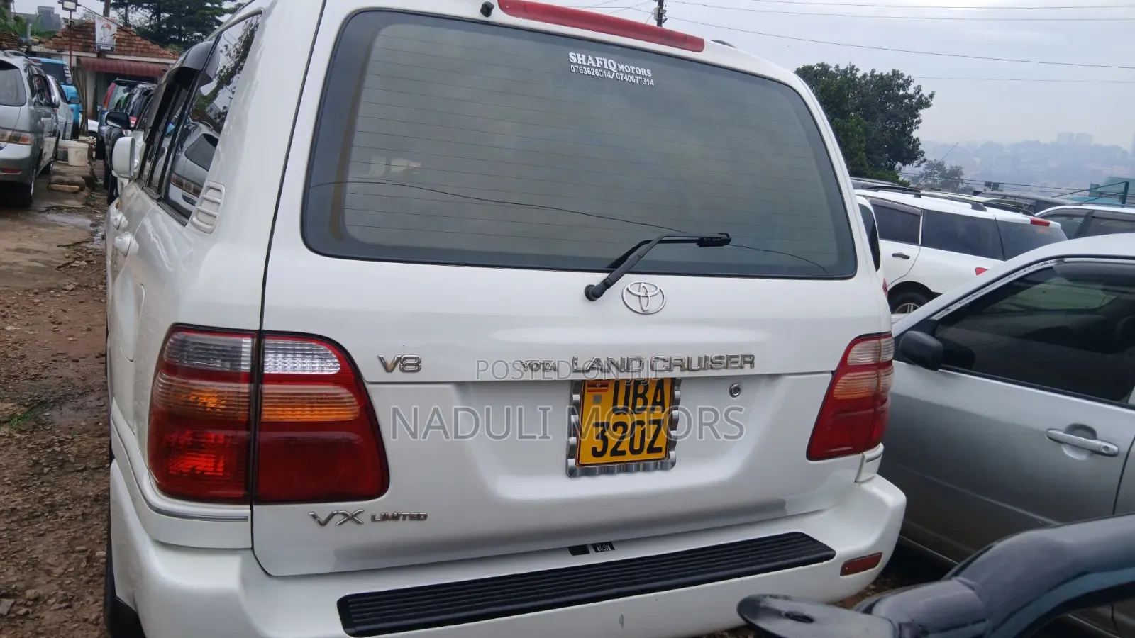 Toyota Land Cruiser 2006 White
