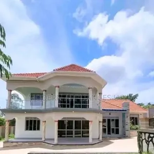 7bdrm House in Kitende, Central Division for sale