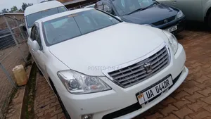 Toyota Crown 2015 White