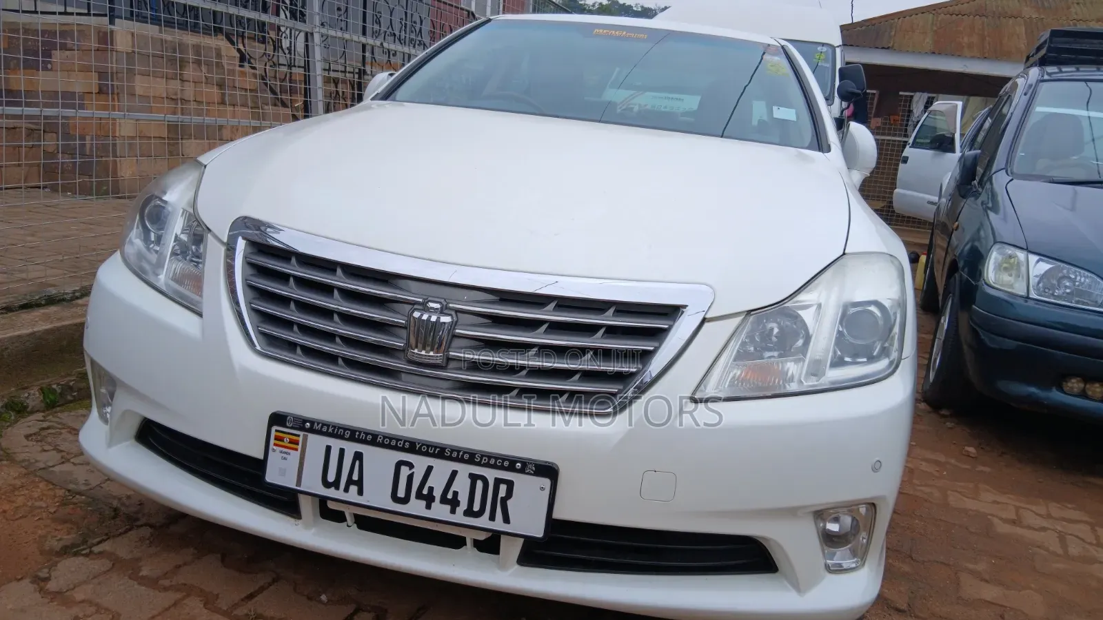 Toyota Crown 2015 White
