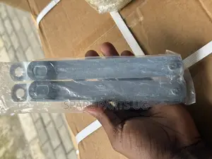 Hilux Revo Cabin Door Support Clamps