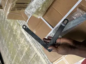 Hilux Revo Cabin Door Support Clamps