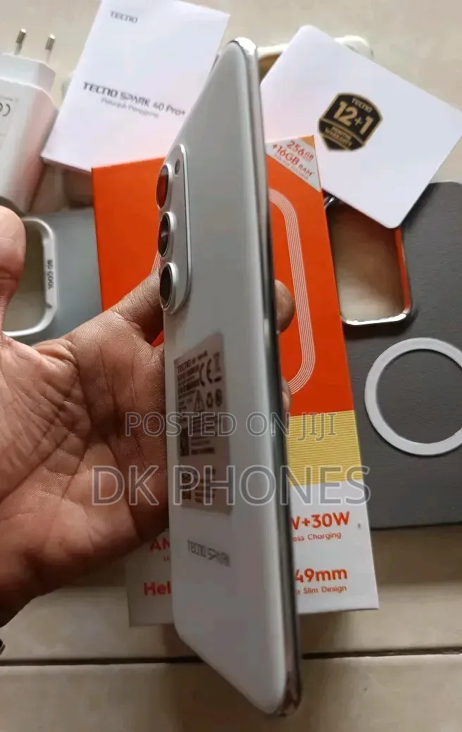 New Tecno Spark 40 Pro 256 GB Rose Gold