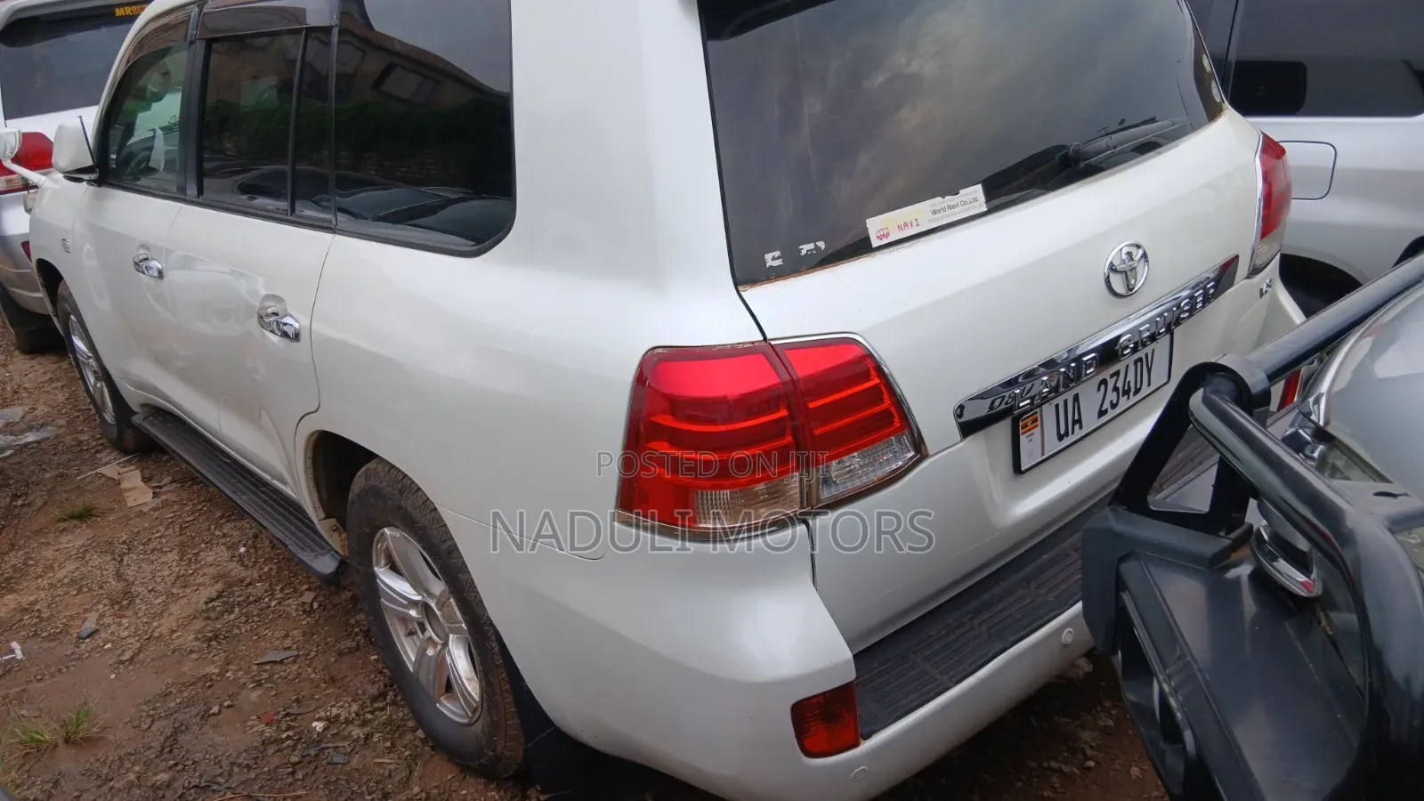 Toyota Land Cruiser 2009 White