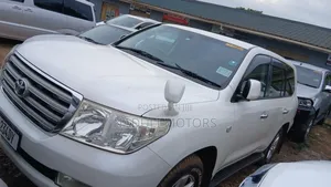 Toyota Land Cruiser 2009 White