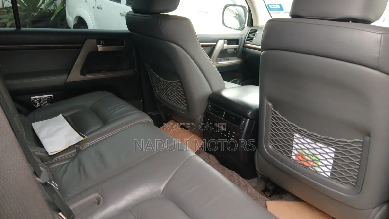 Toyota Land Cruiser 2009 White