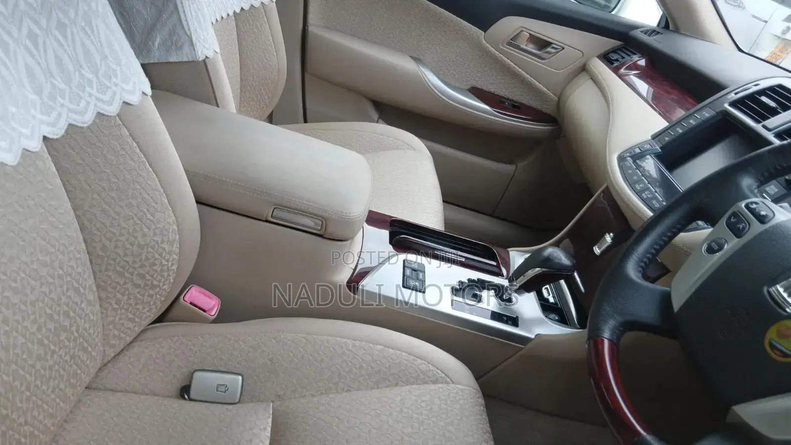 Toyota Crown 2015 White