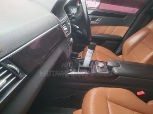 Mercedes-Benz E300 2011 Black