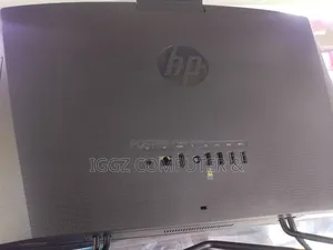 Desktop Computer HP 200 G4 22 All-in-One 8GB Intel Core i5 SSD 512GB
