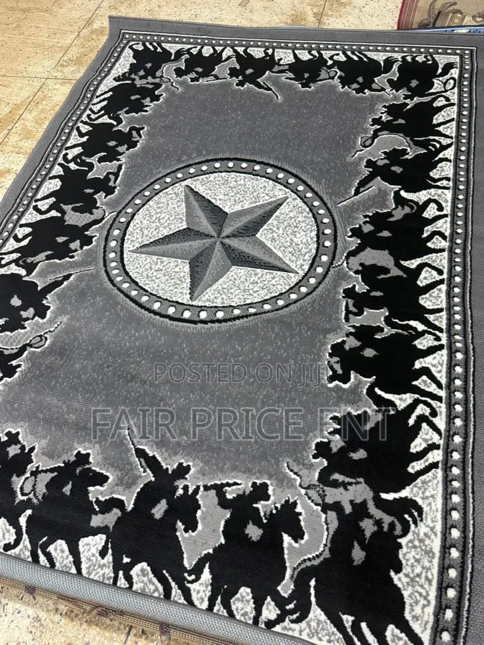 Vip Center Carpets. Extra Large. 2.5m X 3.5m.( Gray)