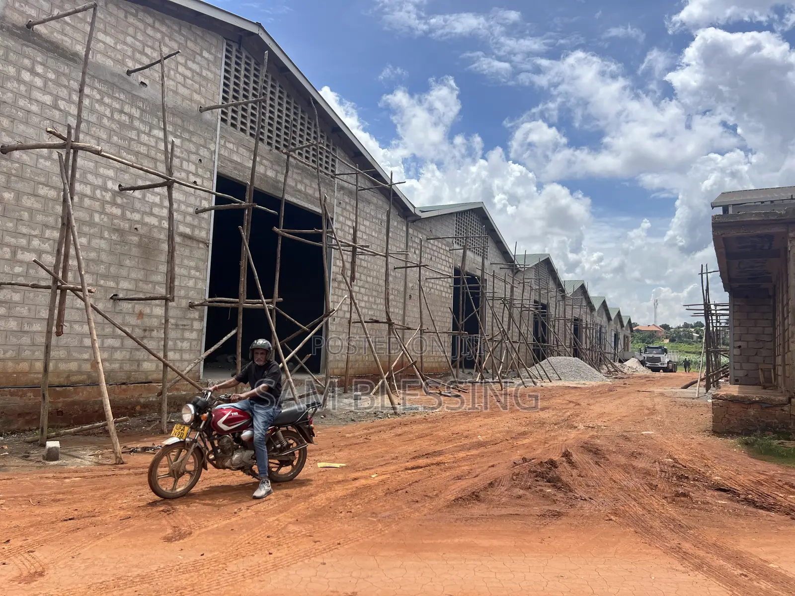 Factory Warehouses for Rent in Banda