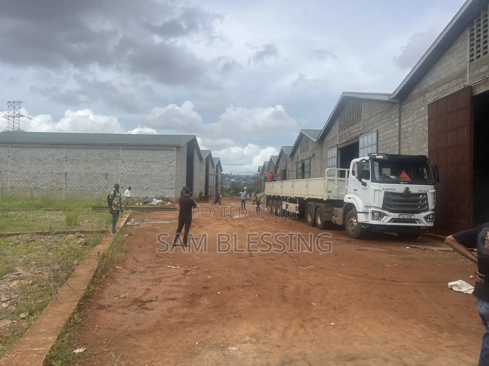 Factory Warehouses for Rent in Banda