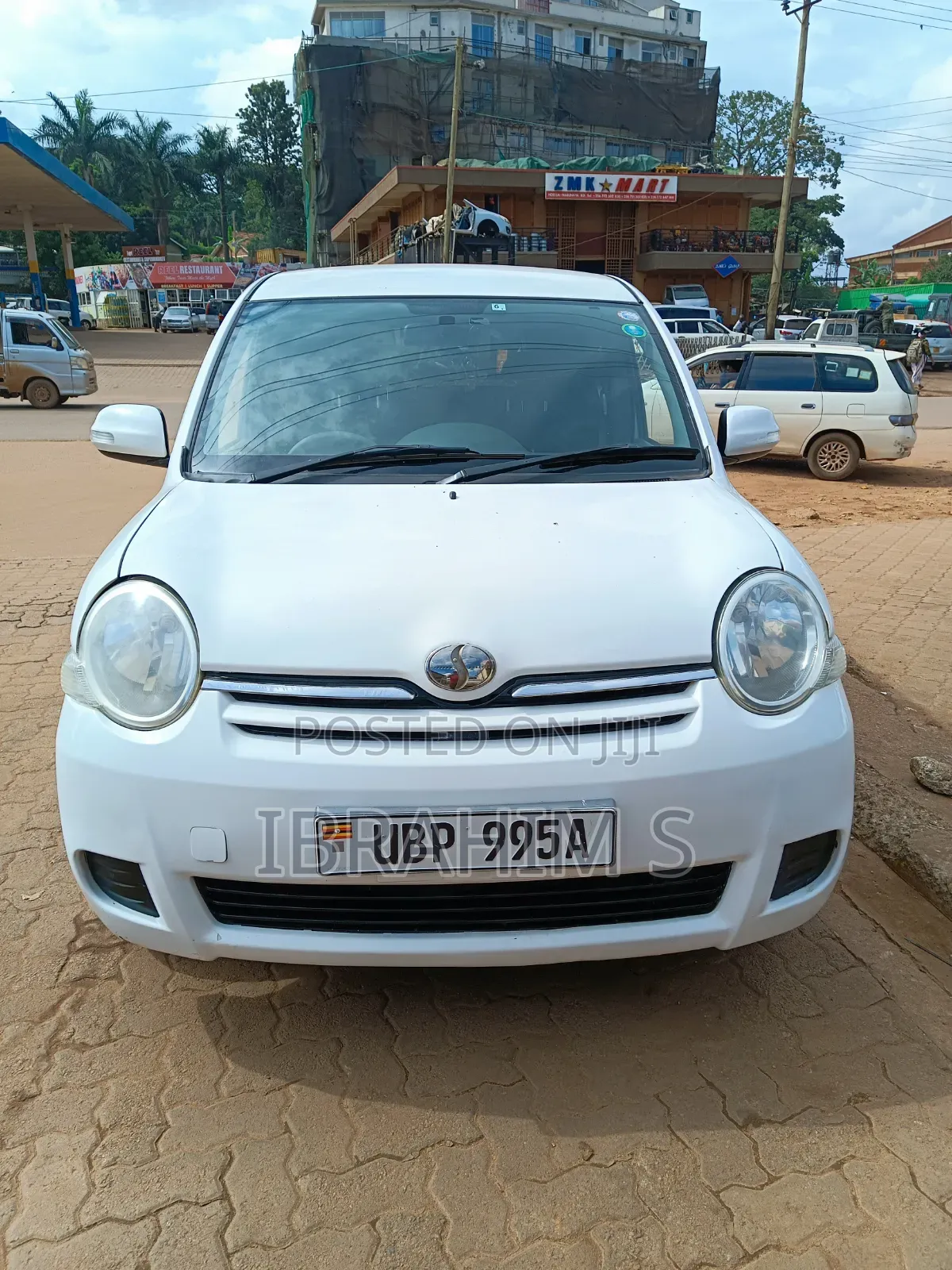 Toyota Sienta 2012 White
