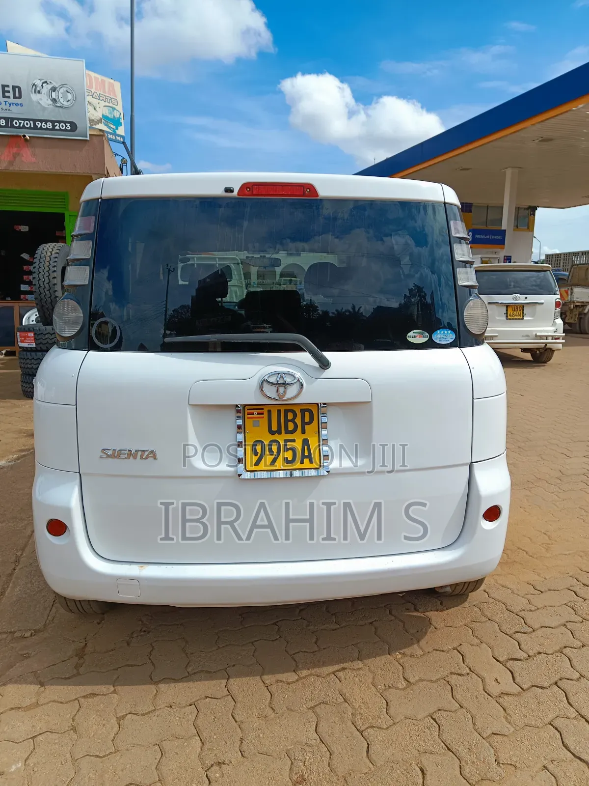 Toyota Sienta 2012 White
