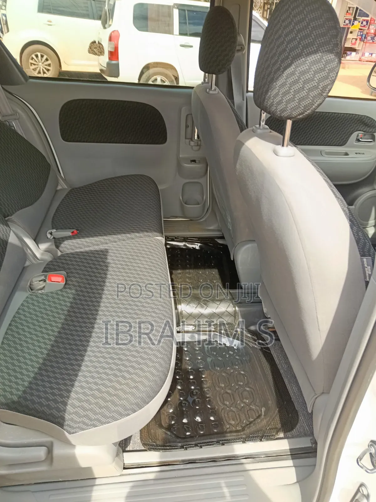 Toyota Sienta 2012 White
